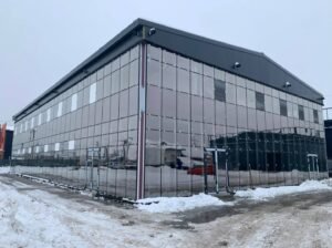 Fațadă din sticlă - proiect comercial